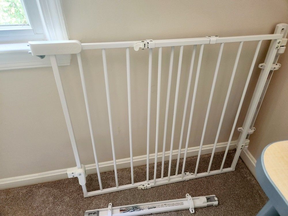 Safety First Baby Gate, White, Adjustable Width