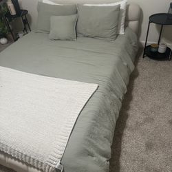 Bed And Frame Queen Size 
