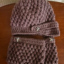 News, Boy, Hats, And Matching Boot Cuffs