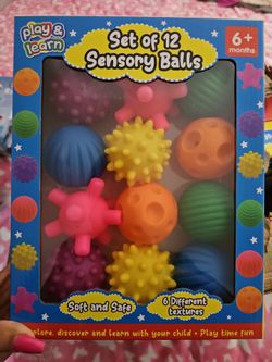 Set of 12 sensory balls