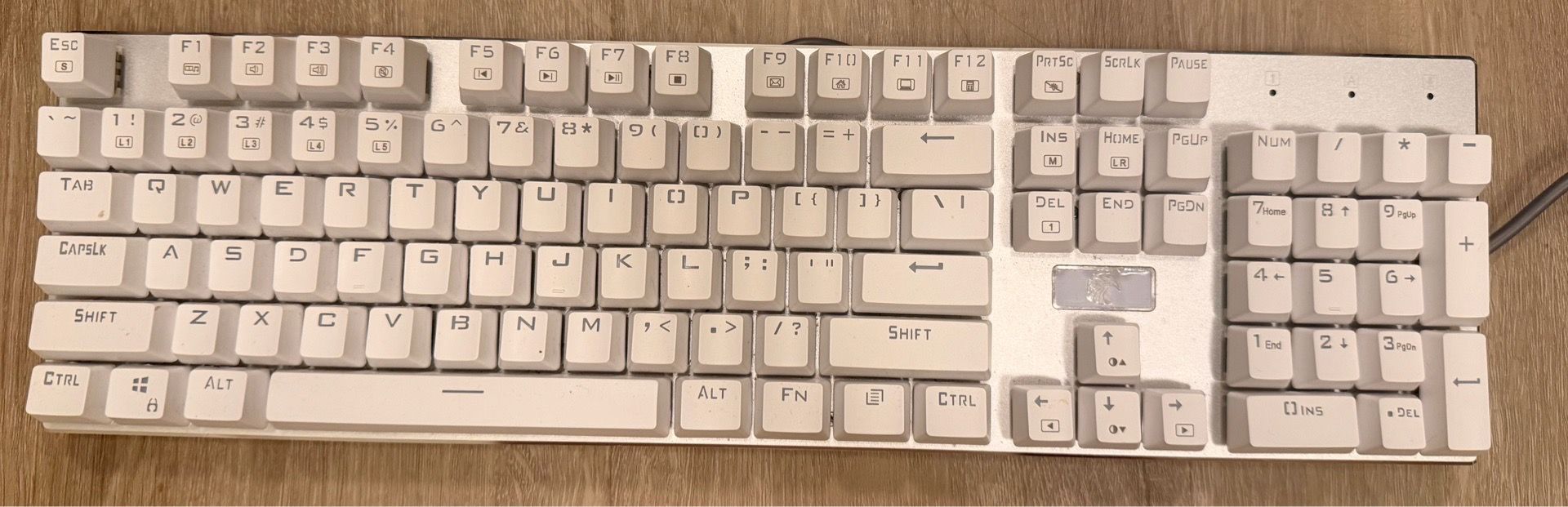White E-Yooso blue switch mechanical keyboard