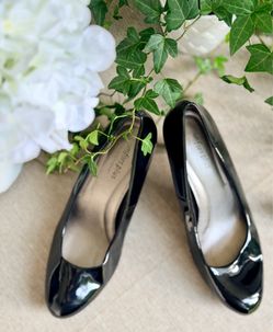 Comfort Plus by Predictions, Black Patent Women’s Pumps— Size 10
