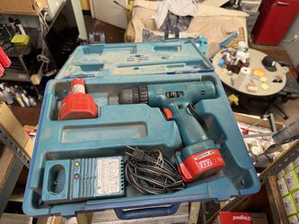 Makita 6211D 12 Volt Drill, Charger, Battery & Case
