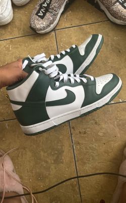 Men’s 10.5 Nike