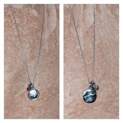 Kendra Scott NWT Aquarius Charm Necklace Berry Glass 