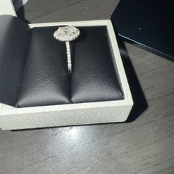 Engagement/ Wedding Ring