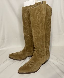 GUESS Womens Ginnifer Knee High Boot (9.5)