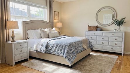 Dresser with 10 drawers and one matching nightstand with 3 drawers