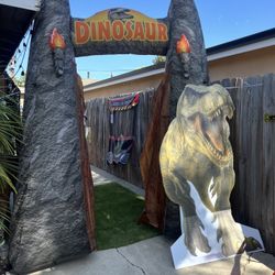Dinosaur Theme Party Props… So Awesome For Dino Celebration