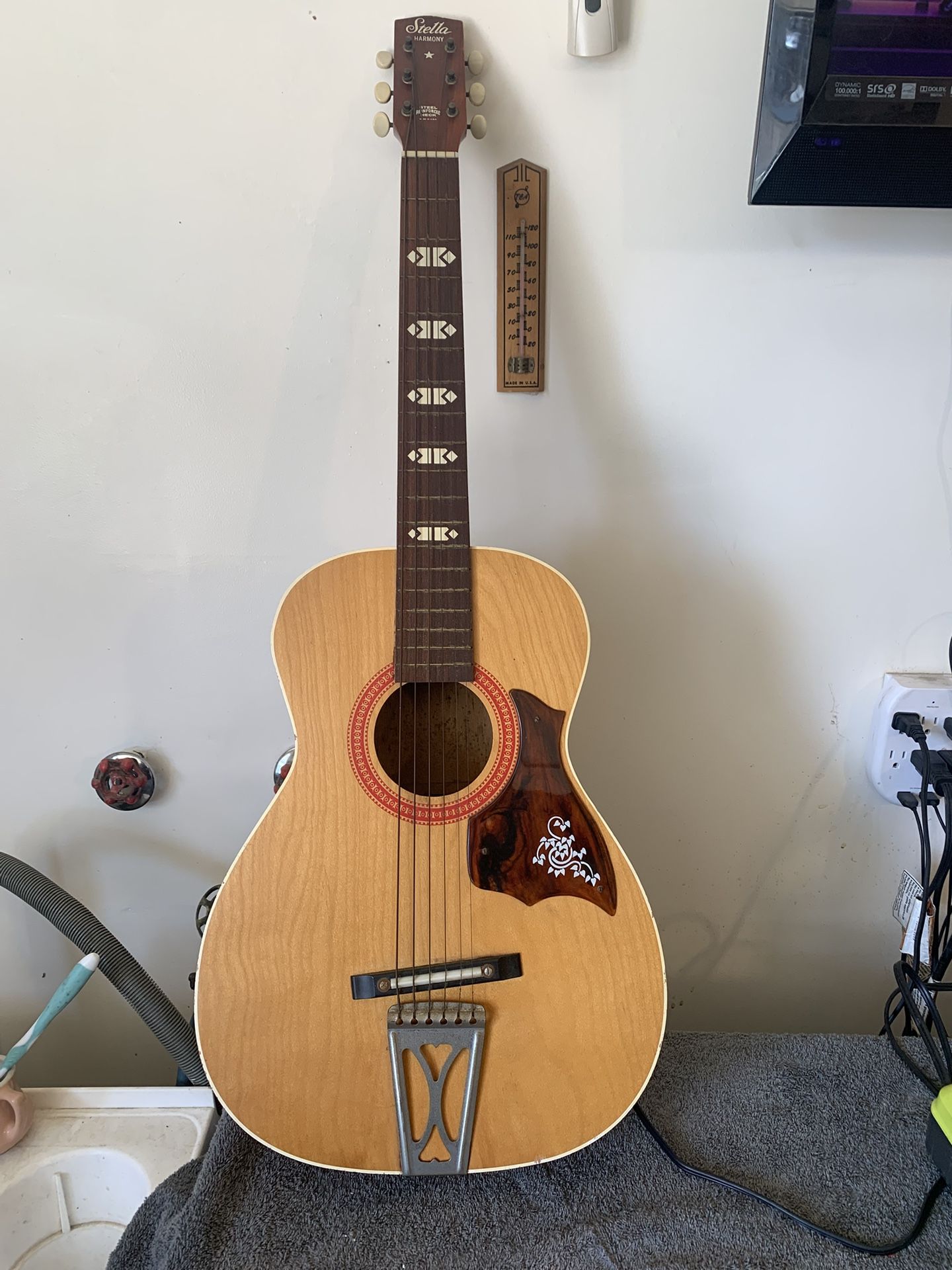 Vintage 1971 Stella Harmony H928 Guitar