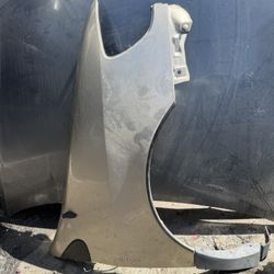 2002 Toyota sienna right Fender $75