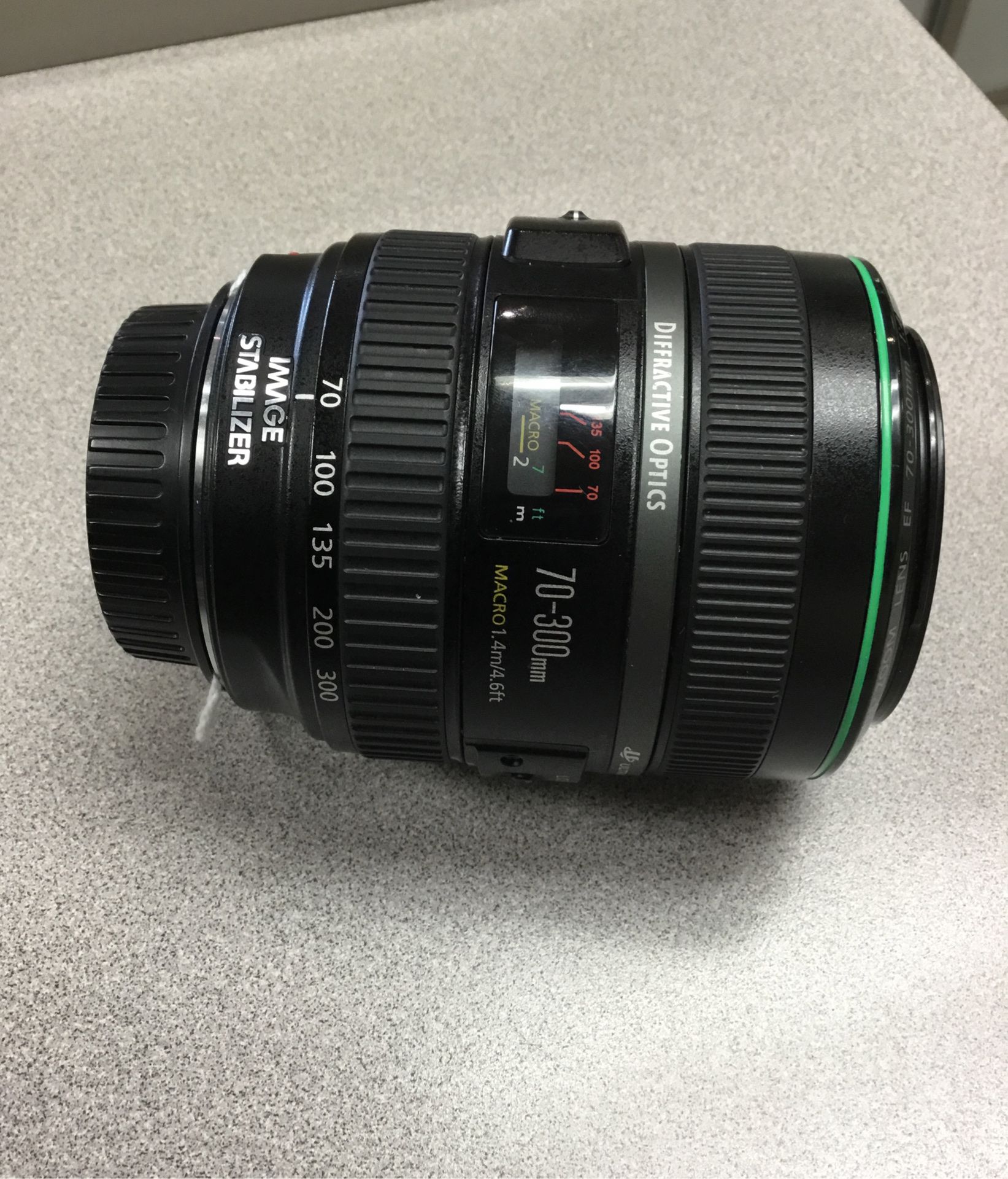 Canon zoom lens 70-300mm 1.4m/4.6ft