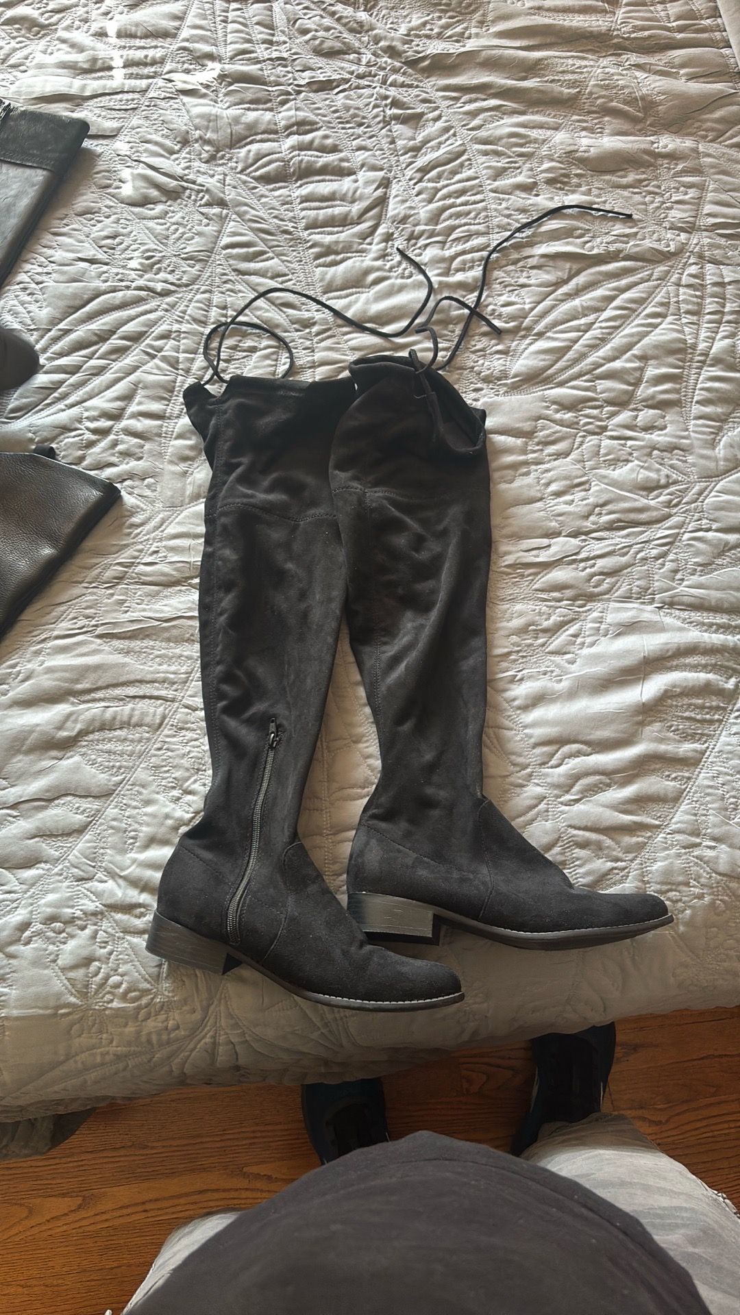 23” black boots 8 1/2
