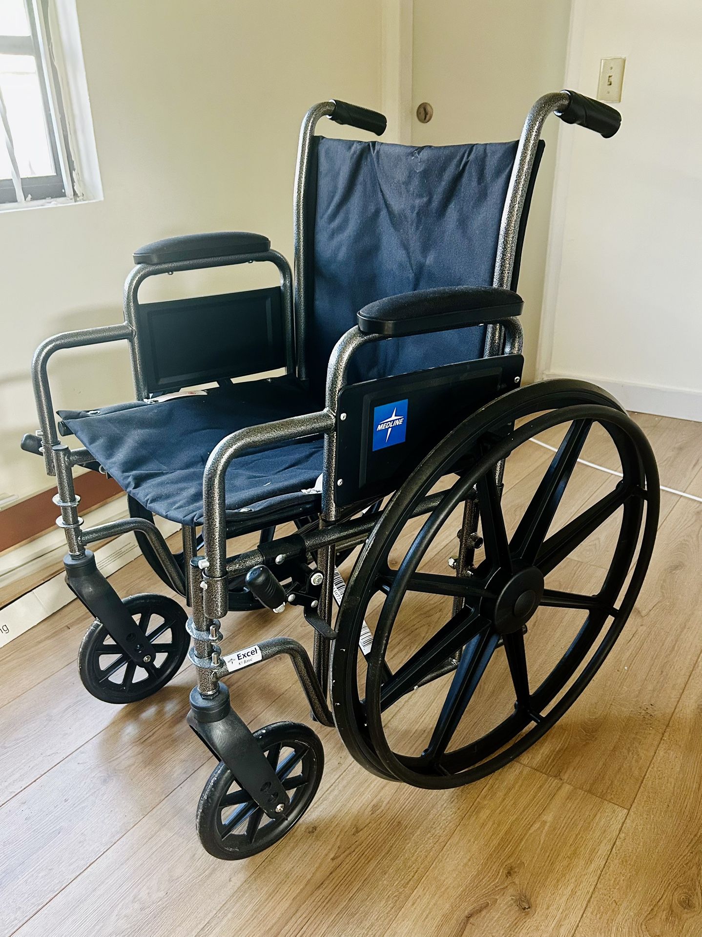 Medline Folding Self-Propelled Wheelchair Like New