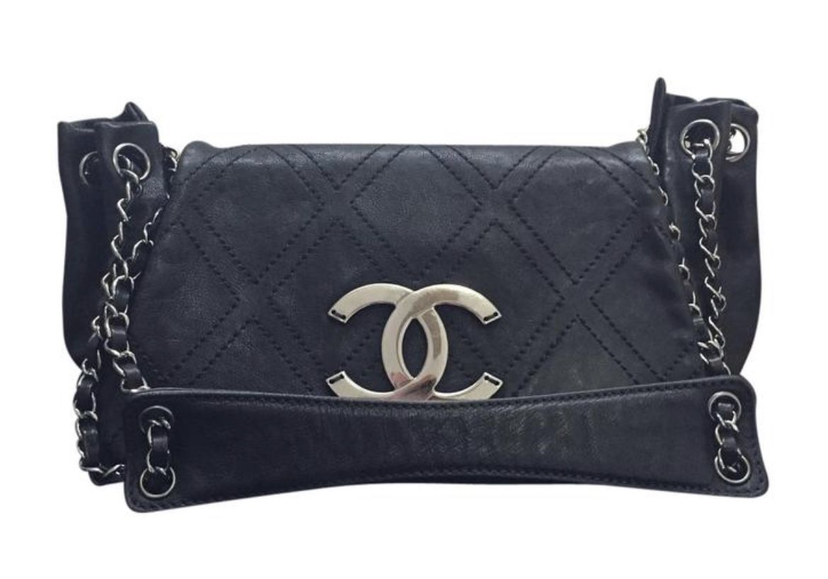 CHANEL Eggplant Accordion Diamond Stitch Flap Bag Handbag For Sale