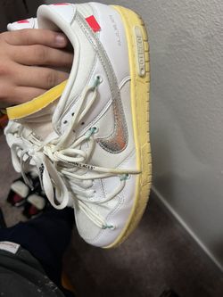 off white dunk lot 1 on feet