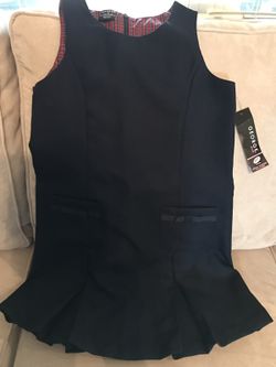 New girls school outfit size 8. Tag on