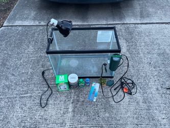 Aquarium 20 Gallons 24¼"L× 12½"W × 16¾"H (Willing to Trade)