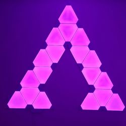 Nanoleaf Triangle Panels (18)