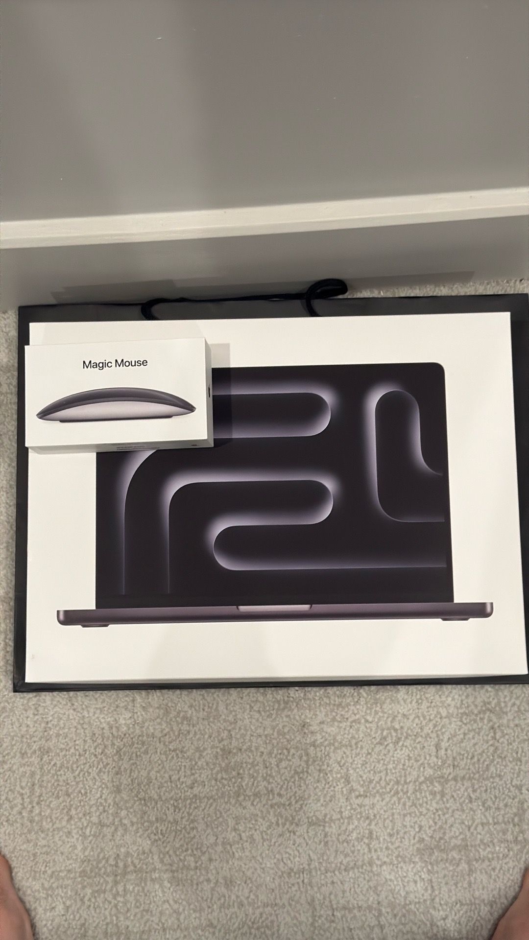 MacBook Pro 2026 with Magic Mouse
