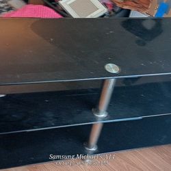 Very Nice Glass T.v. Stand Paid 300 For It 1 Yr Ago Really Need To Get Rid Of It