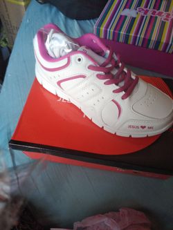 10 * 20 20 y 12 por 20 25 zapatos$10