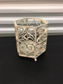 Candle holder