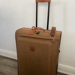 Bric’s Suede Luggage 27”H X 19”1/2W X 12”D In Excellent Condition $50 Firm On Price