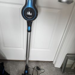 Cordless vacuum cleaner, works great! Firm Price!