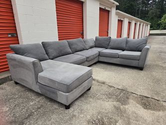 3 PIECES BIG SECTIONAL WITH FULL SIZE BED