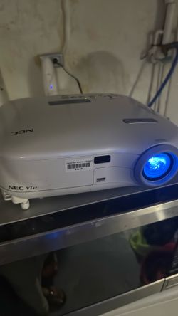 Nec VT 47 Projector