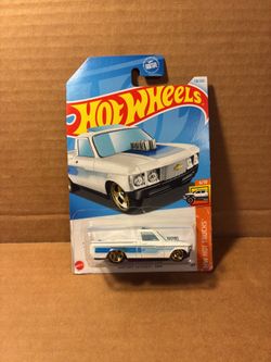 Hot Wheels Custom ‘72 Chevy LUV (Milwaukie,OR)