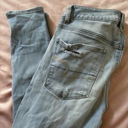 High Rise Ripped Jegging