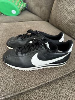 Black Nikes