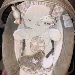 Baby Activity Lounger/ Soother