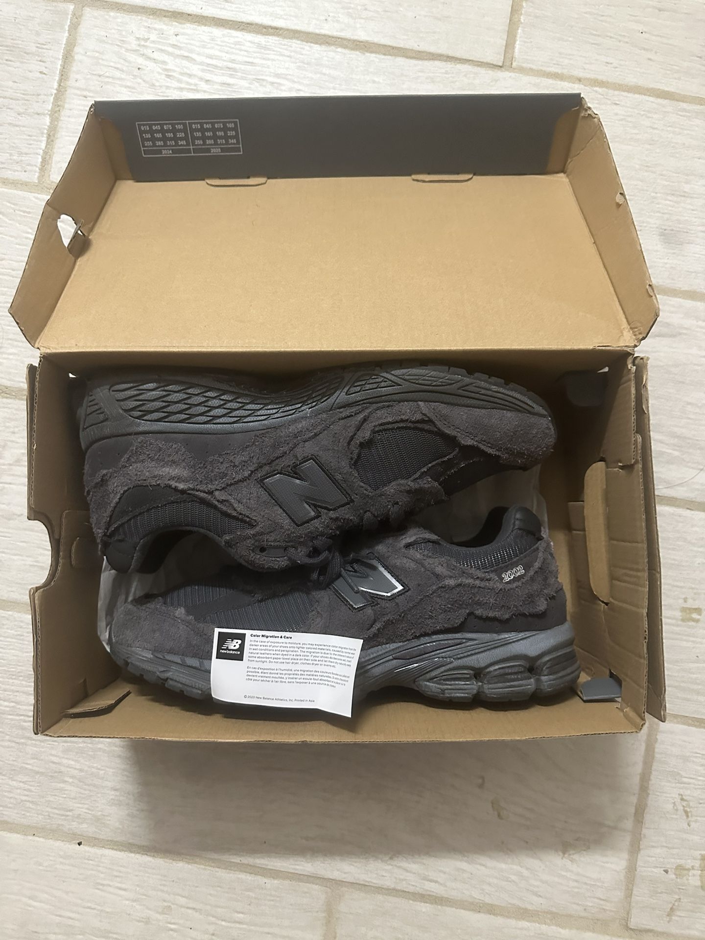 New Balance 2002r Protection Pack/ Clean/ Size 9.5 Men