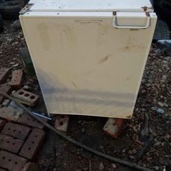 Deluxe Mini Fridge