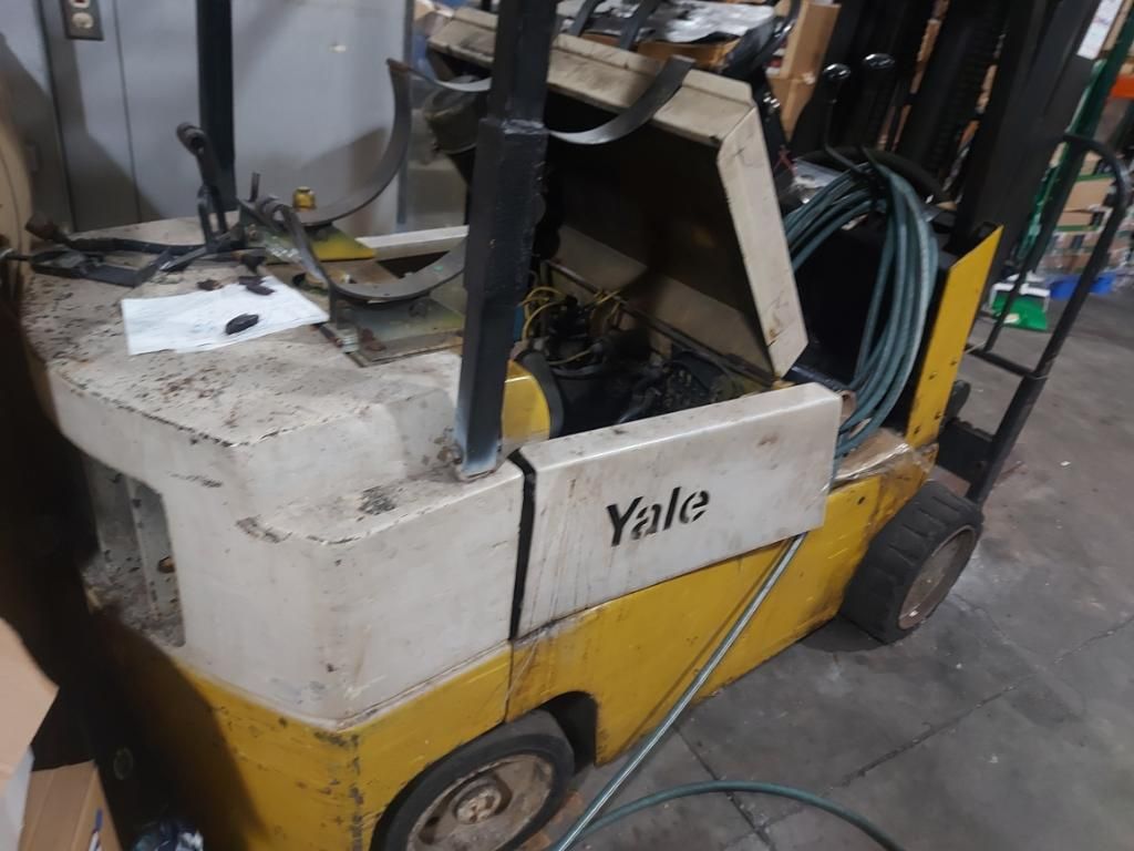 Forklift