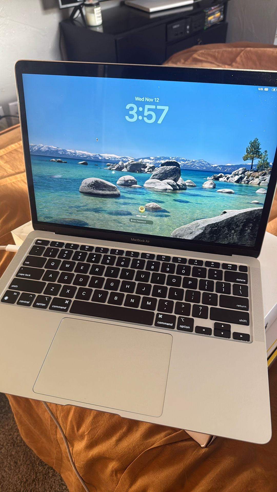 Apple M1 2020 8GB Silver Macbook Air 13”