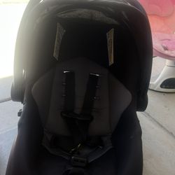 BABY ÍTEMS FOR SALE 