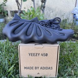 Adidas Yeezy 450 Utility Black New