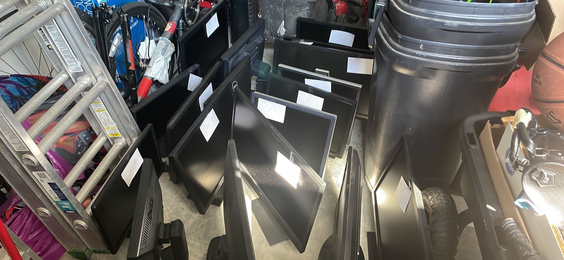 MONITORS AND PCS FOR SALE