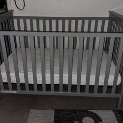 infant crib/toddler bed