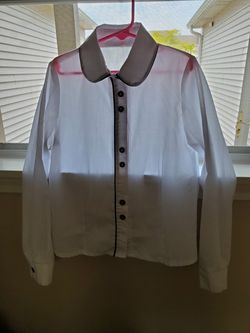 Girls shirt size 6-8Y