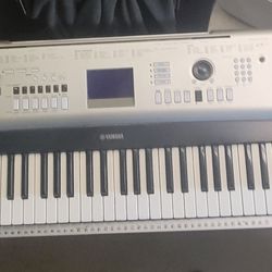 Yamaha Keyboard (YPG-535)