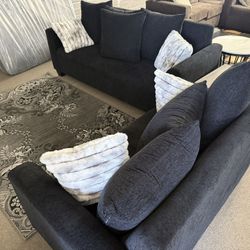 SOFÁ & LOVESEAT $799 