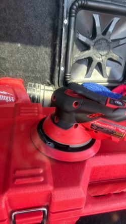 Random orbital sander new. Milwaukee