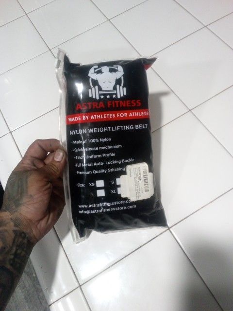 Nylon Weightlifting Belt $5