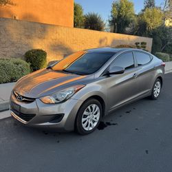2012 Hyundai Elantra