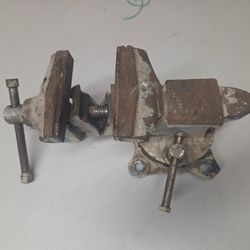 Vintage 3 1/2" benchtop / pipe combo vise